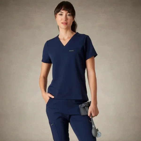 Outlet Members Only Bari 1-Pocket Scrub Top Navy