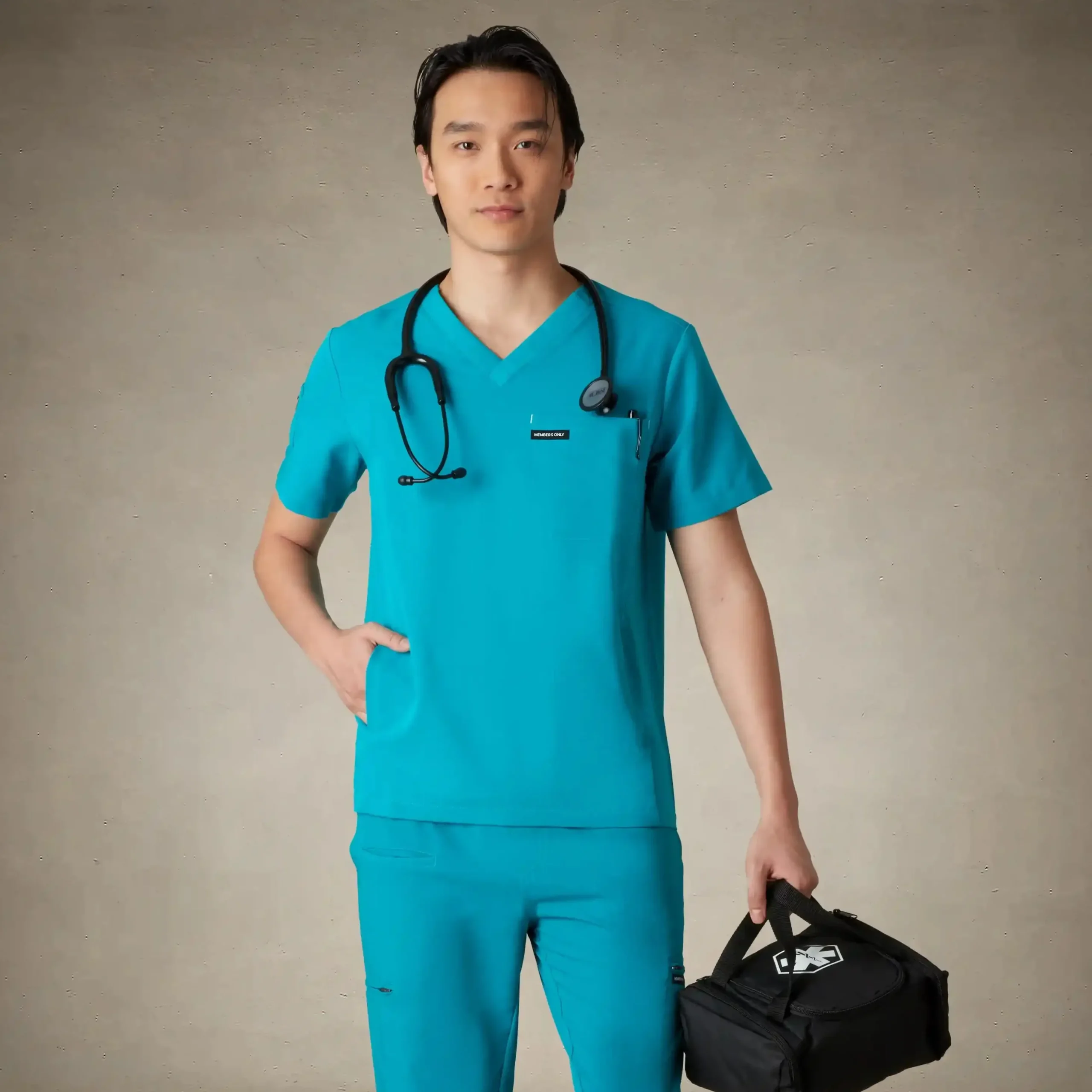 Outlet Members Only Manchester 3-Pocket Scrub Top Teal